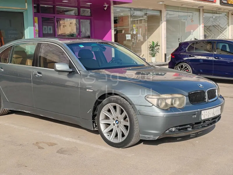2005 بي ام دبليو الفئة السابعة 745 إل أي