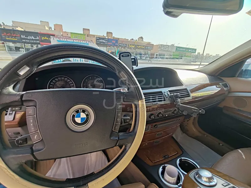 2005 بي ام دبليو الفئة السابعة 745 إل أي