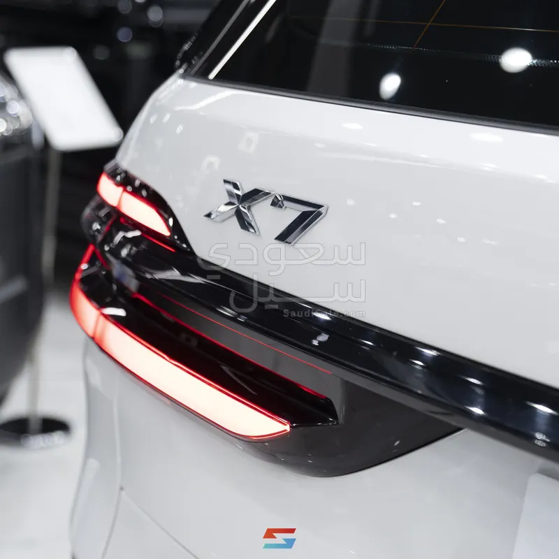 2024 بي ام دبليو الفئة اكس 7