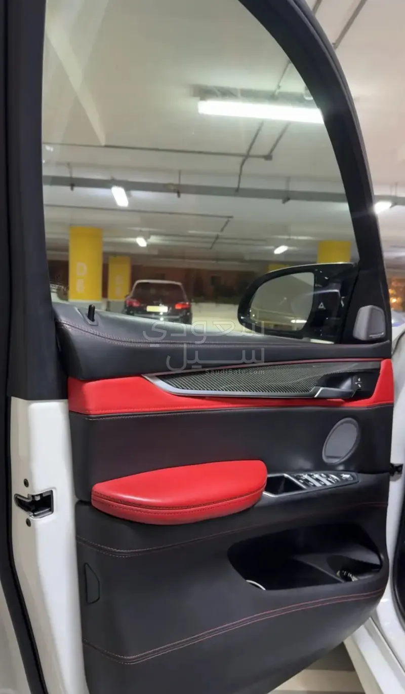 2017 BMW XM