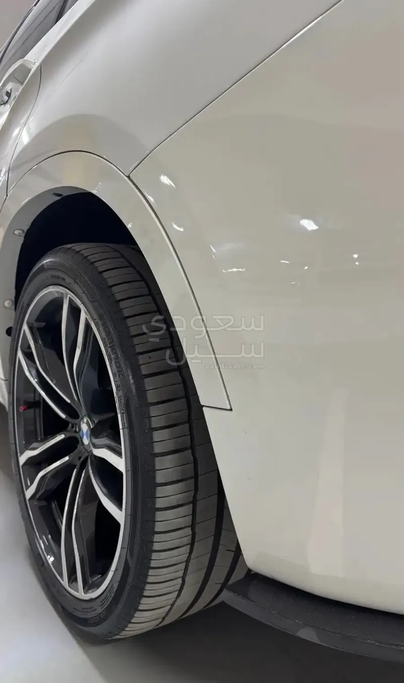 2017 BMW XM