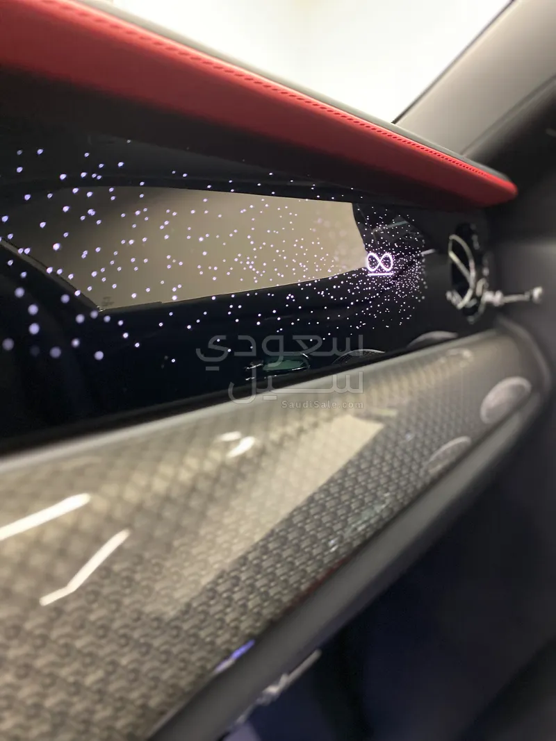 2022 رولز رويس قوست بلاك بادج