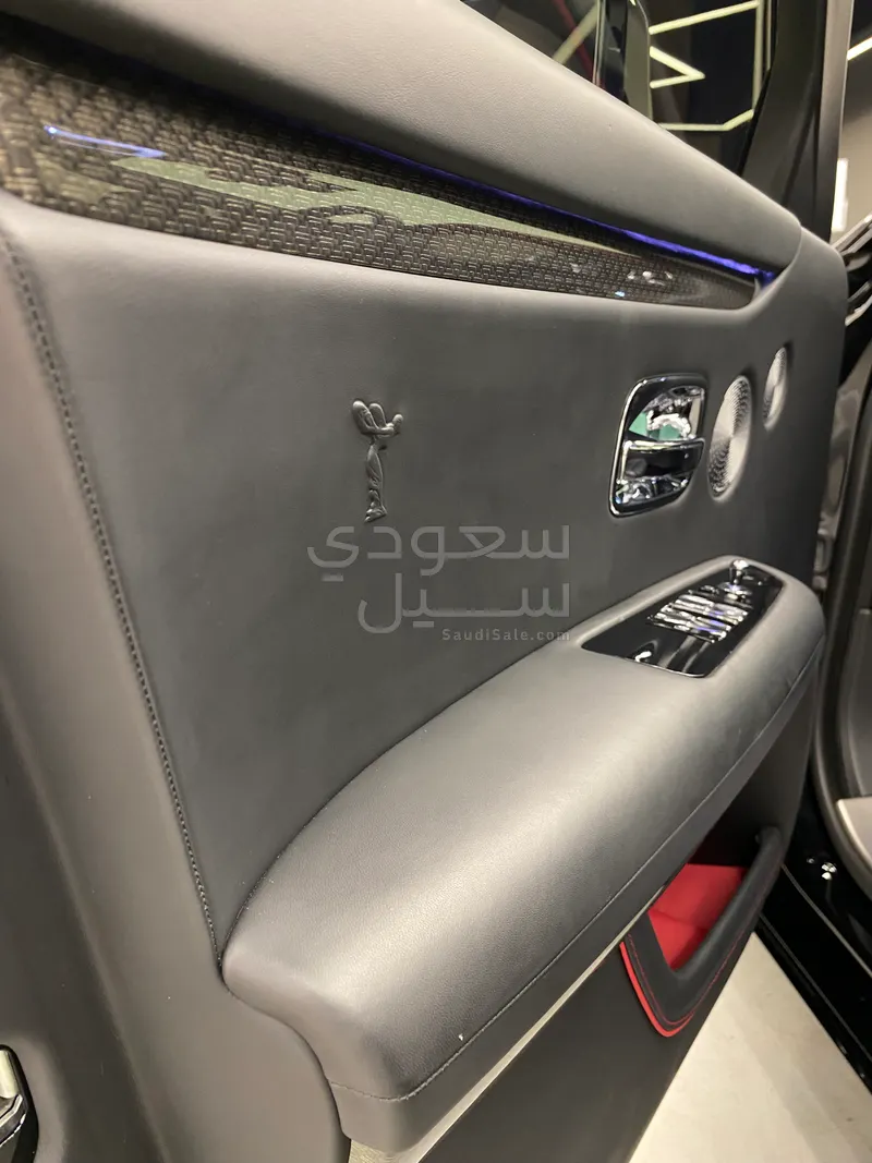 2022 رولز رويس قوست بلاك بادج