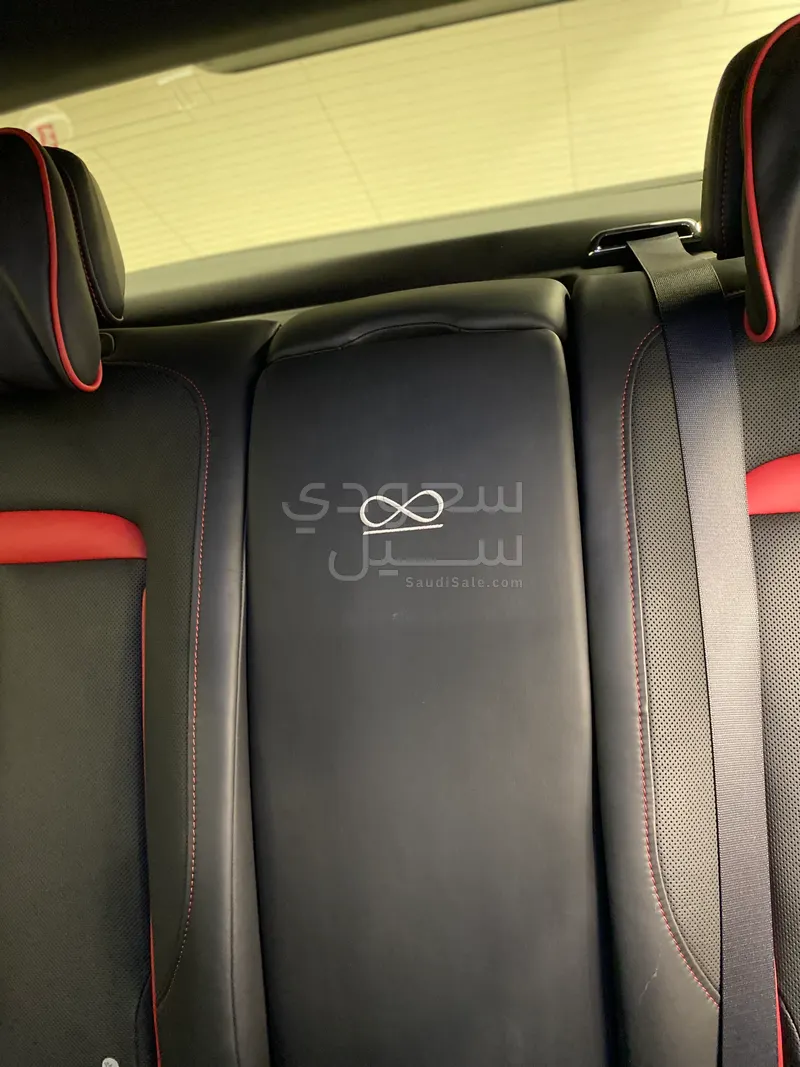 2022 رولز رويس قوست بلاك بادج