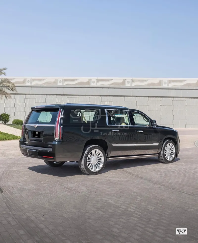 2016 Cadillac Escalade Platinum