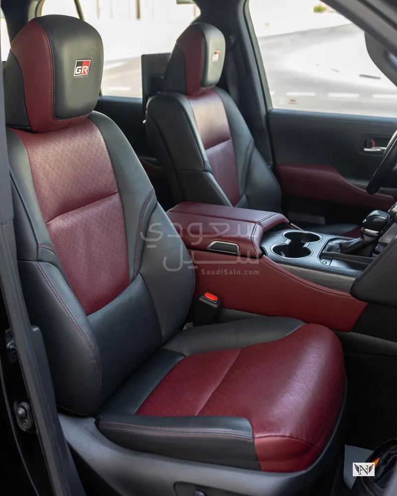 2022 Toyota Land Cruiser GR sport