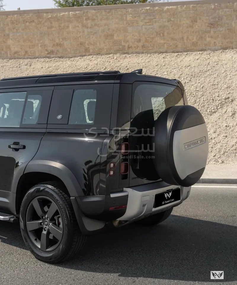 2023 Land Rover Defender HSE
