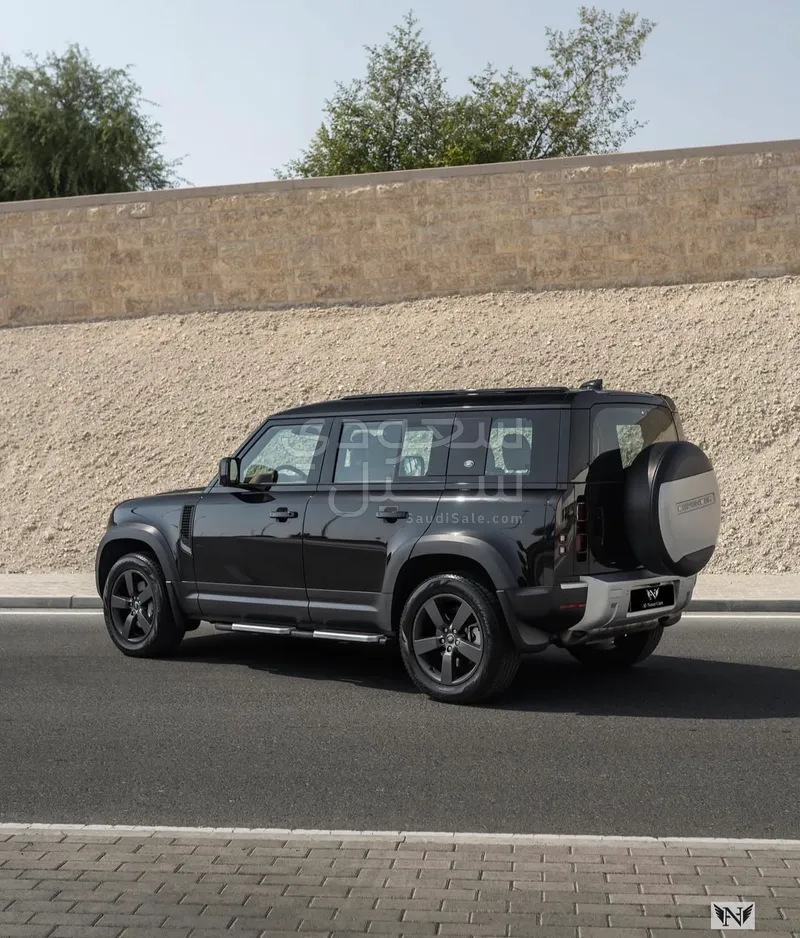 2023 Land Rover Defender HSE