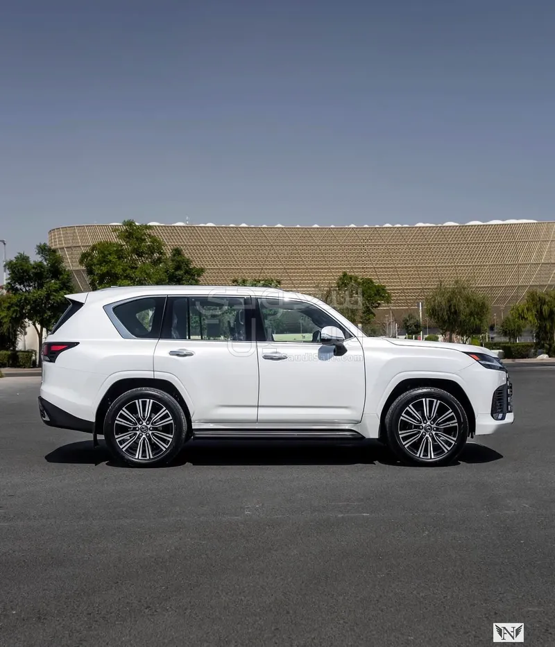 2025 Lexus LX 600 F