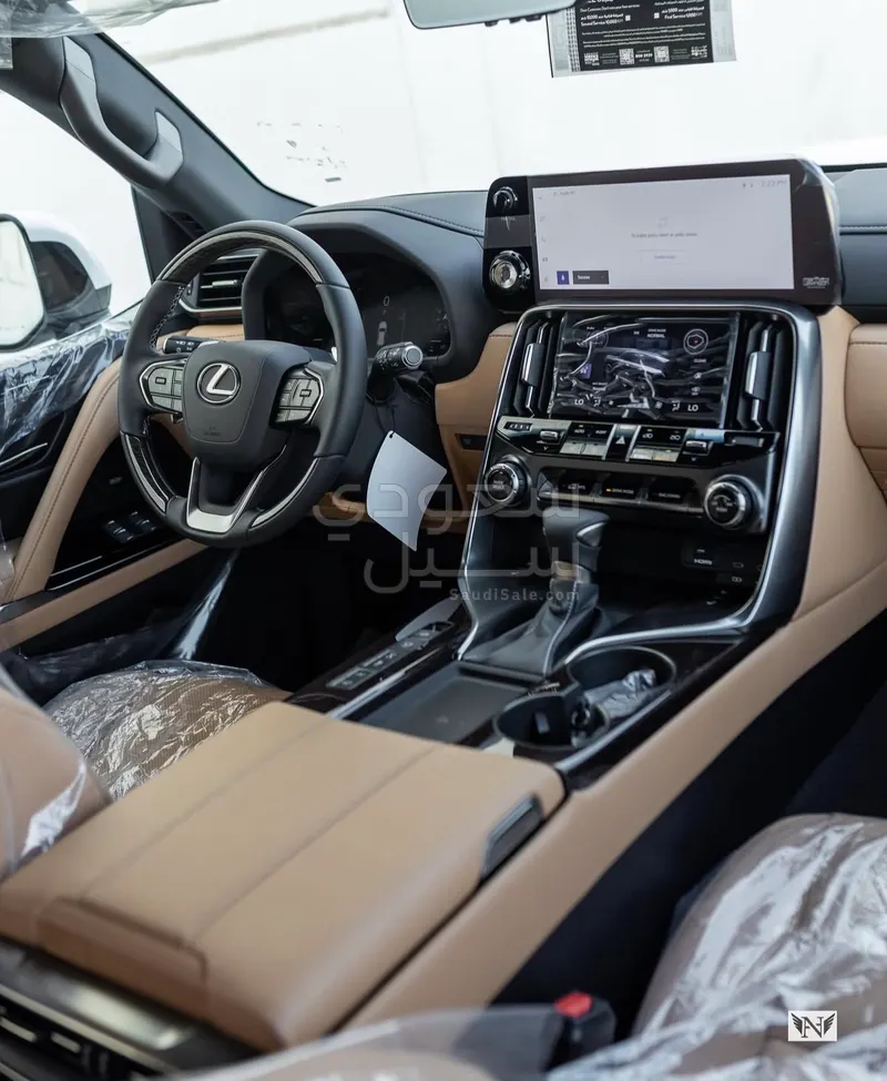 2025 Lexus LX 600 F