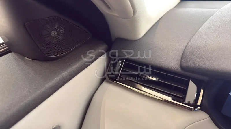 2025 لاند روفر رينج روفر فيلار اس اي