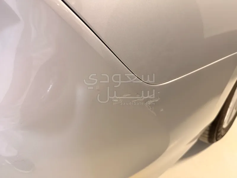 2019 تويوتا كامري جي ال اي