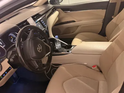2019 تويوتا كامري جي ال اي