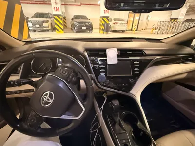 2019 تويوتا كامري جي ال اي