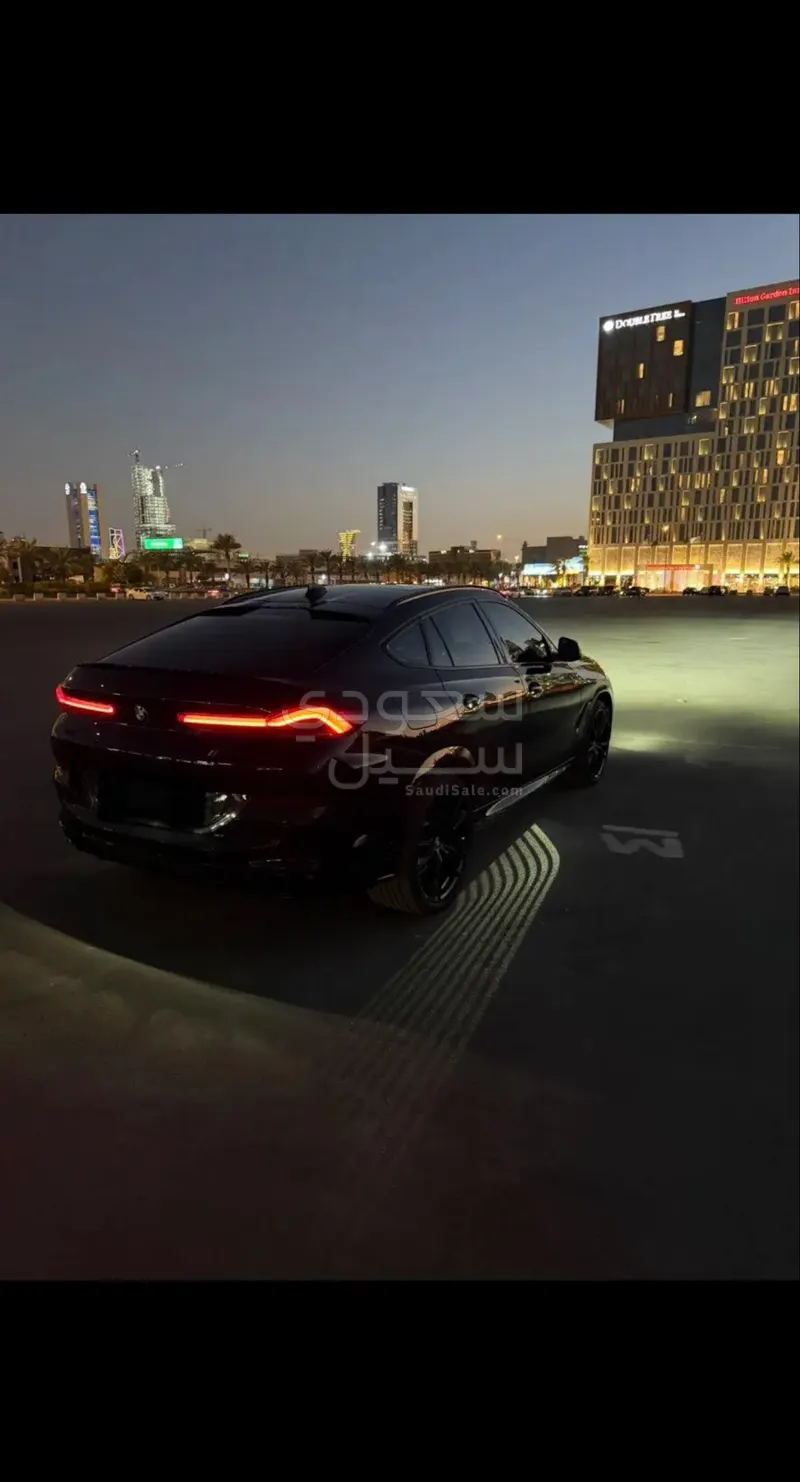 2021 بي ام دبليو الفئة اكس 6 إم