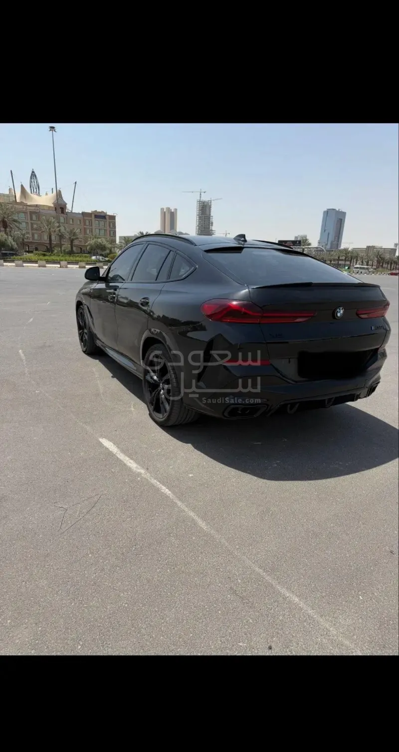 2021 بي ام دبليو الفئة اكس 6 إم