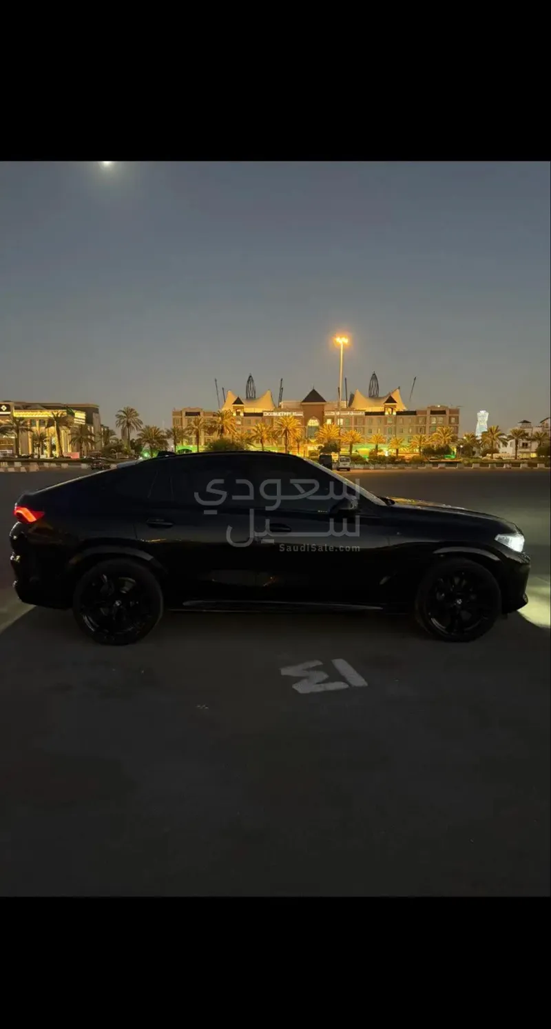 2021 بي ام دبليو الفئة اكس 6 إم