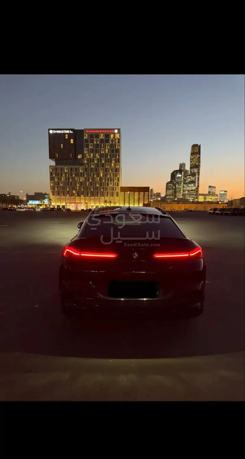 2021 بي ام دبليو الفئة اكس 6 إم