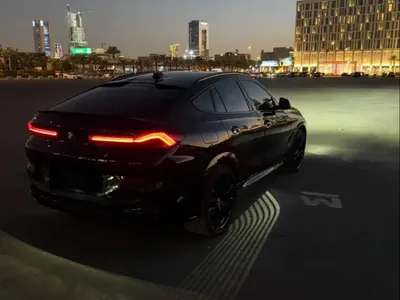 2021 بي ام دبليو الفئة اكس 6 إم