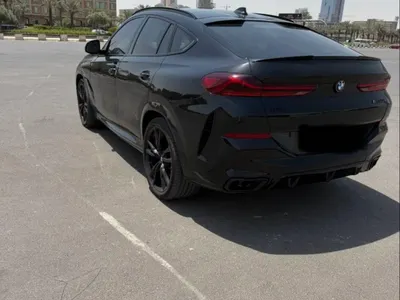 2021 بي ام دبليو الفئة اكس 6 إم