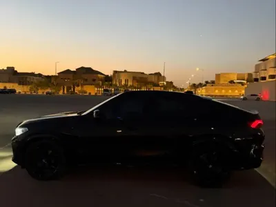 2021 بي ام دبليو الفئة اكس 6 إم