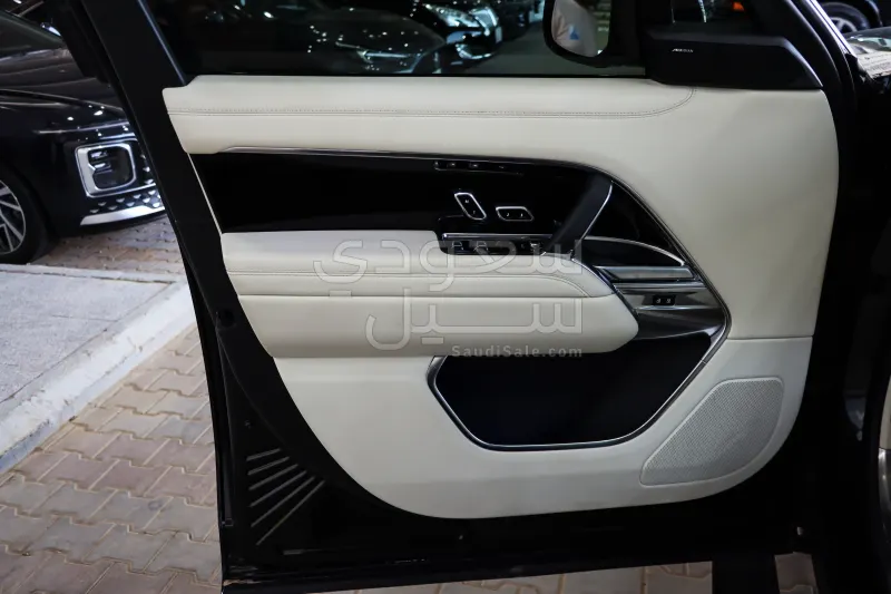 2023 Land Rover Range Rover Vogue SE