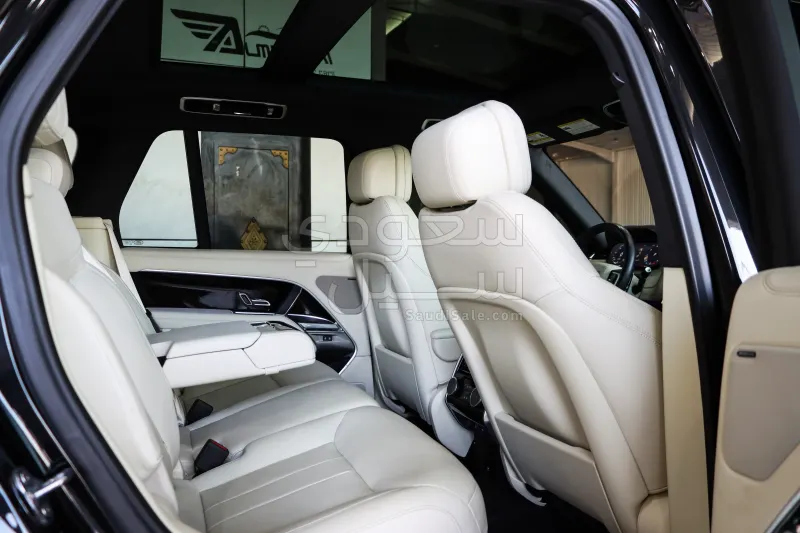 2023 Land Rover Range Rover Vogue SE