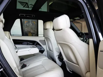 2023 Land Rover Range Rover Vogue SE