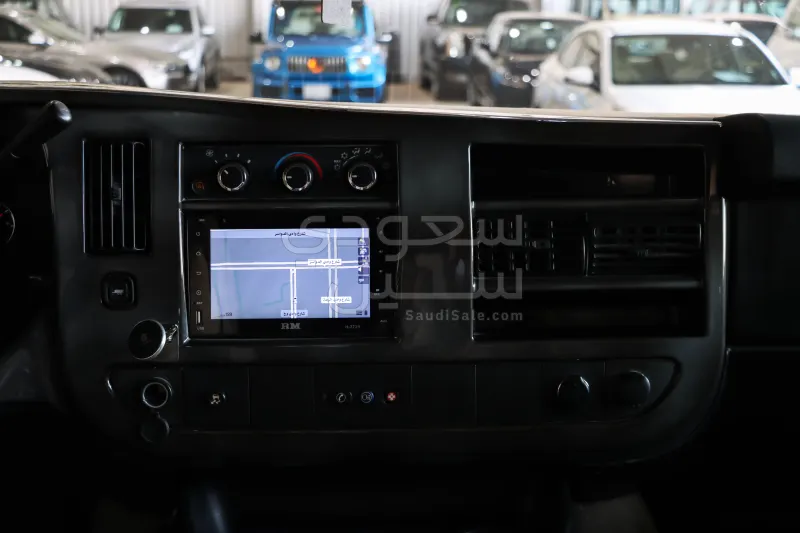 2011 GMC Savana