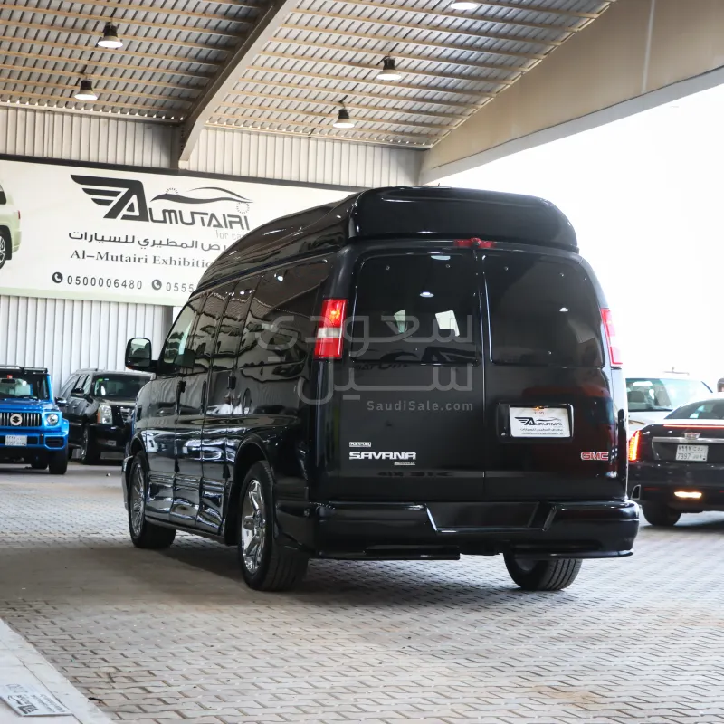 2011 GMC Savana