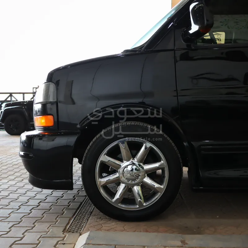 2011 GMC Savana