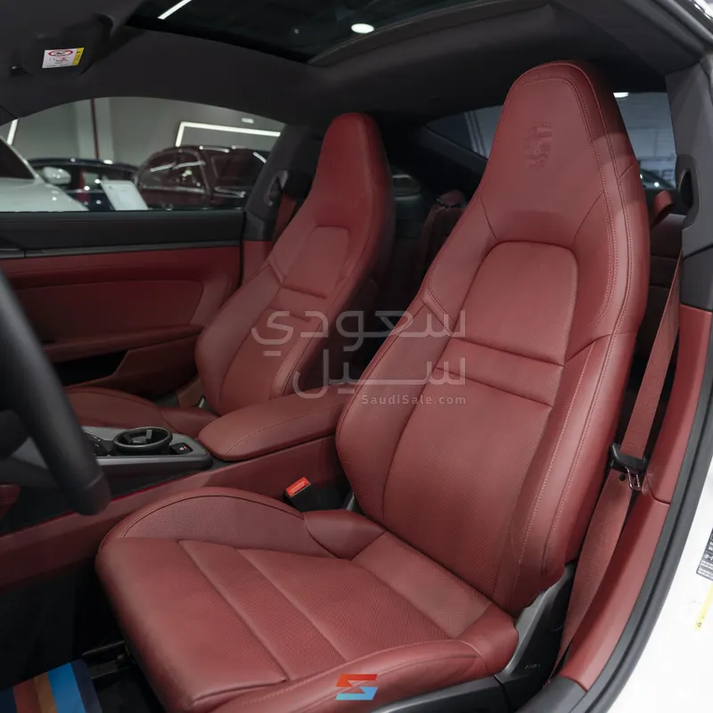 2024 بورش 911 كاريرا اس