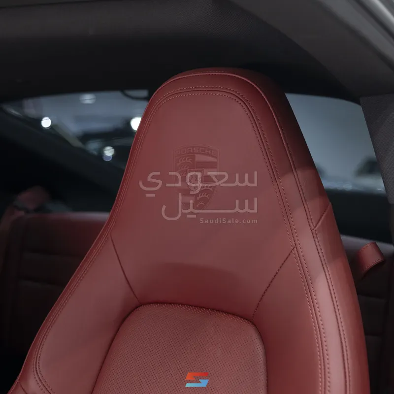 2024 بورش 911 كاريرا اس