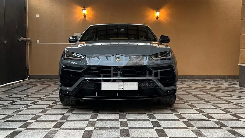 2022 لمبرجيني اوروس