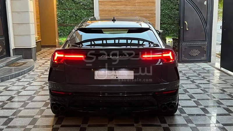 2022 لمبرجيني اوروس