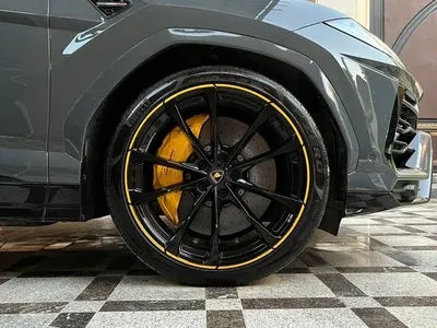 2022 لمبرجيني اوروس