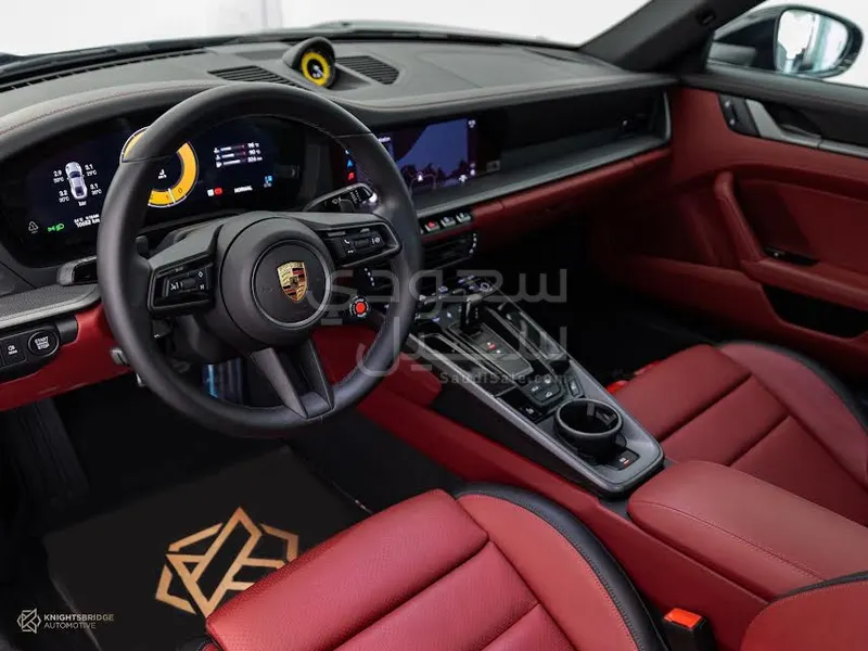 2025 بورش 911 كاريرا
