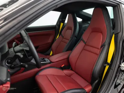 2025 بورش 911 كاريرا