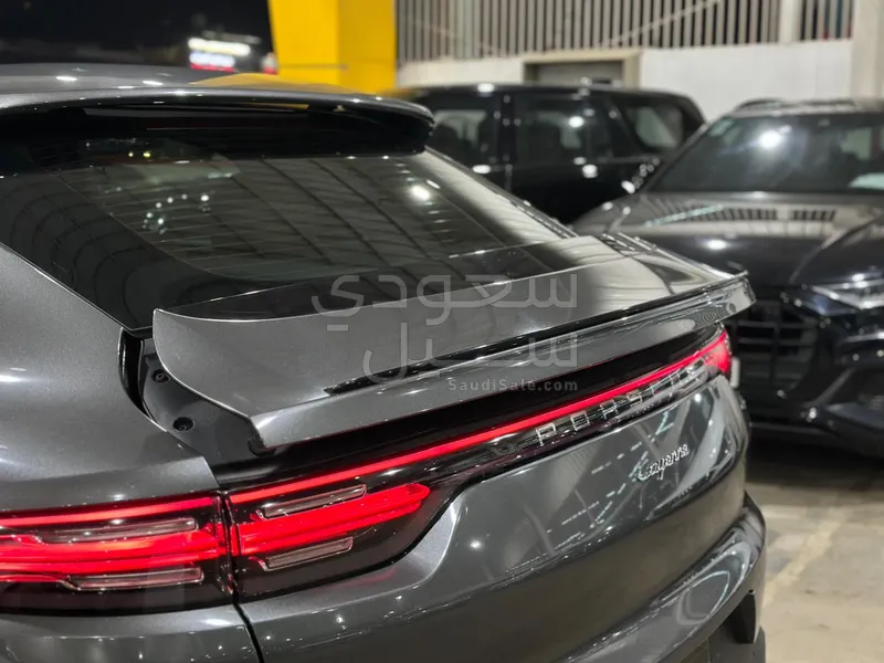 2022 Porsche Cayenne Coupe