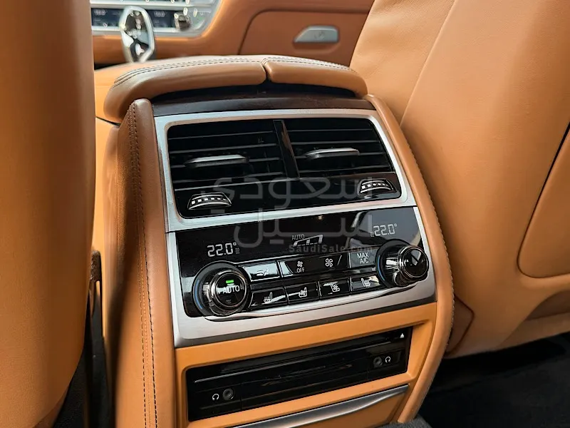 2016 بي ام دبليو الفئة السابعة 750 إل أي