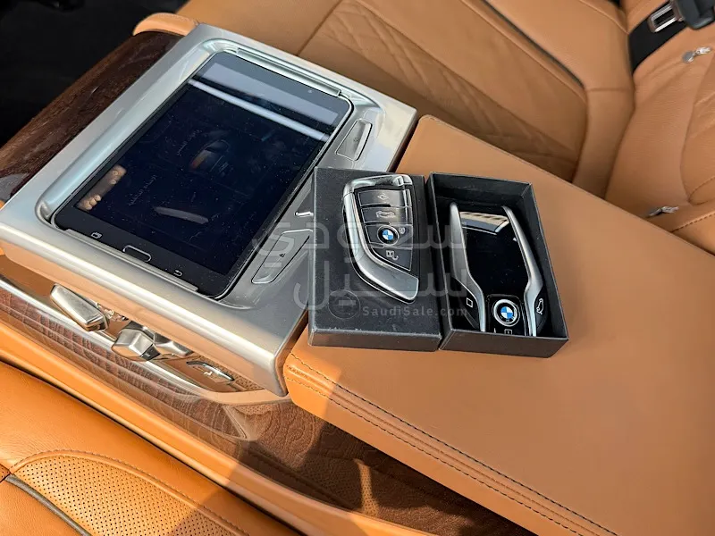 2016 بي ام دبليو الفئة السابعة 750 إل أي