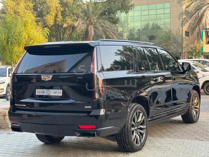 2022 كاديلاك اسكاليد