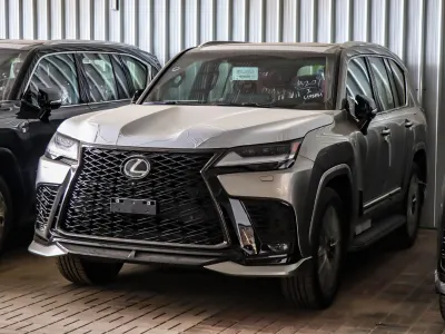 2025 Lexus LX 600 F 2025 Lexus LX 600 F