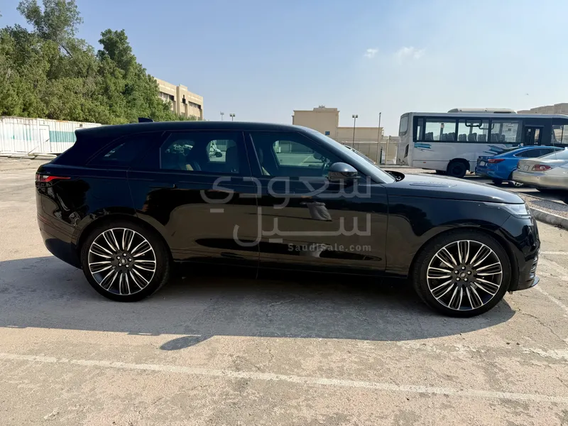 2022 لاند روفر رينج روفر فيلار أر - دايناميك