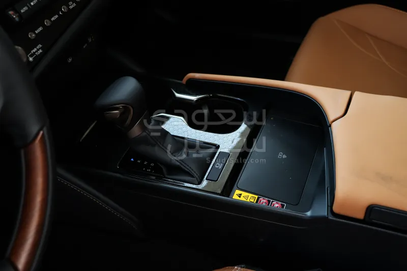 2025 Lexus ES 350