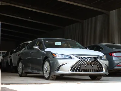 2025 Lexus ES 350