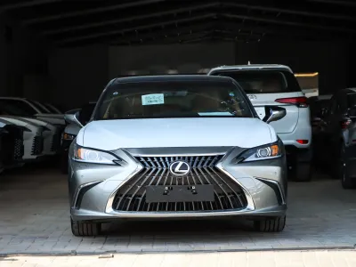 2025 Lexus ES 350