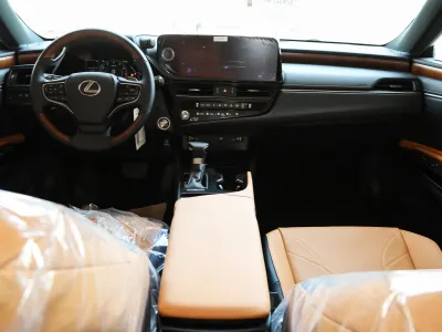 2025 Lexus ES 350