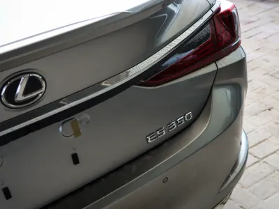 2025 Lexus ES 350