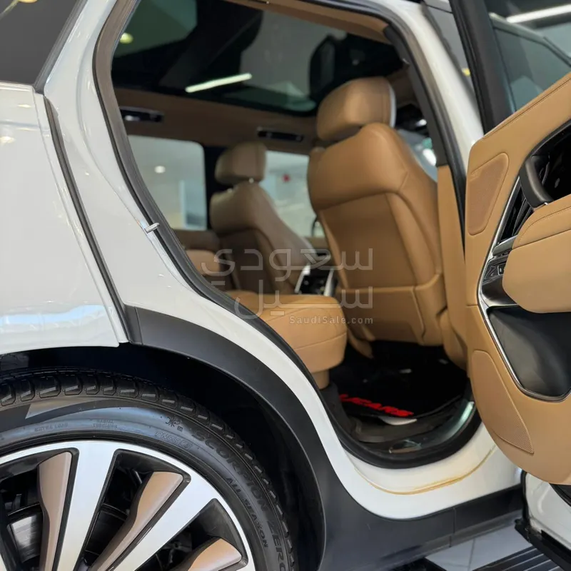 2022 لاند روفر رينج روفر كلاسيك